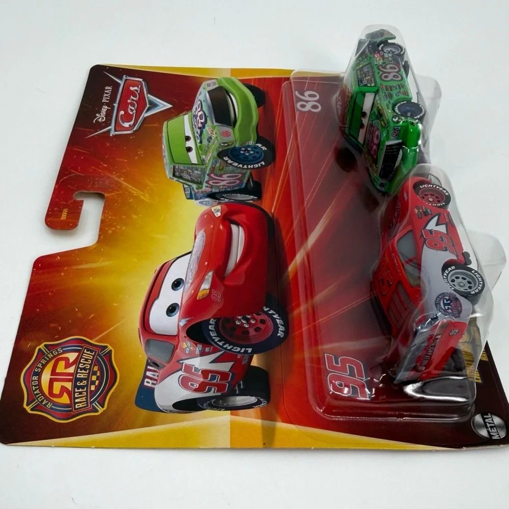 Disney Pixar Cars Race & Rescue 2 Pk Lightning McQueen Chick Hicks Die Cast New - Picture 5 of 9
